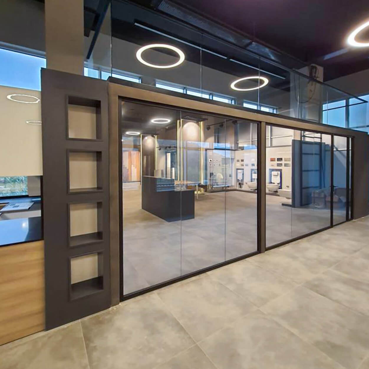 Vorteile der Verwendung von Glastrennwänden im Büro - Glastrennwände in Büros – individuell für viele Anwendungen
